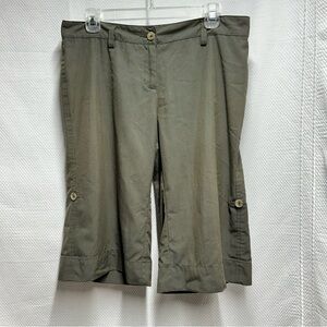 Weatherproof Women's Olive‎ Green Bermudas Size 8